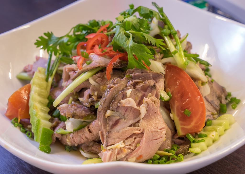 THAI CHICKEN OR BEEF SALAD