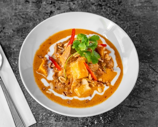 LAMB IN MASSAMAN CURRY